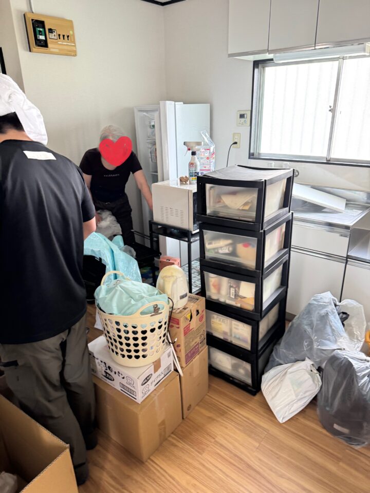 小規模引越し作業中