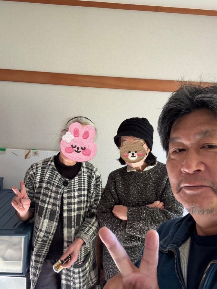 小規模引越し作業完了後お客様との記念写真