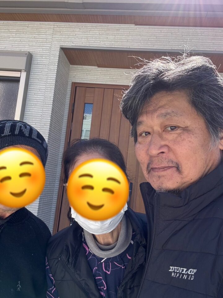片付け完了後、お客様と記念の一枚